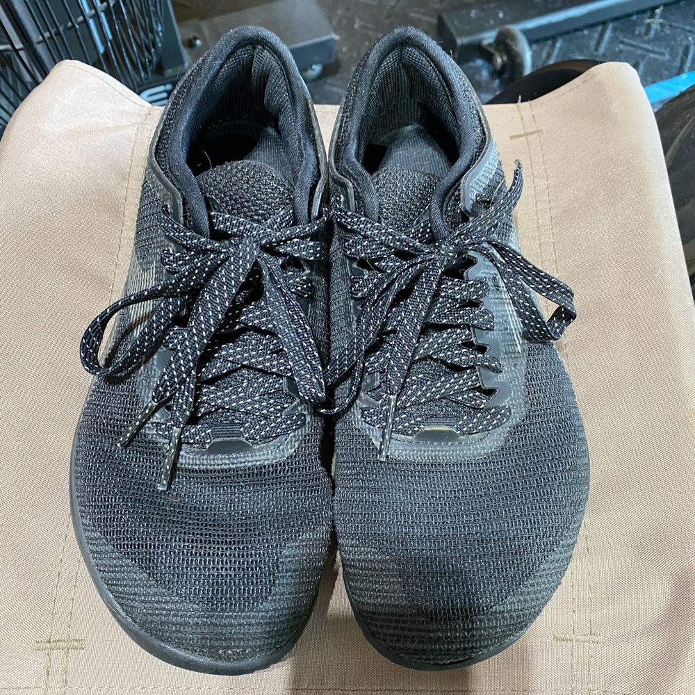 Rebook Nano 9, size 7, black